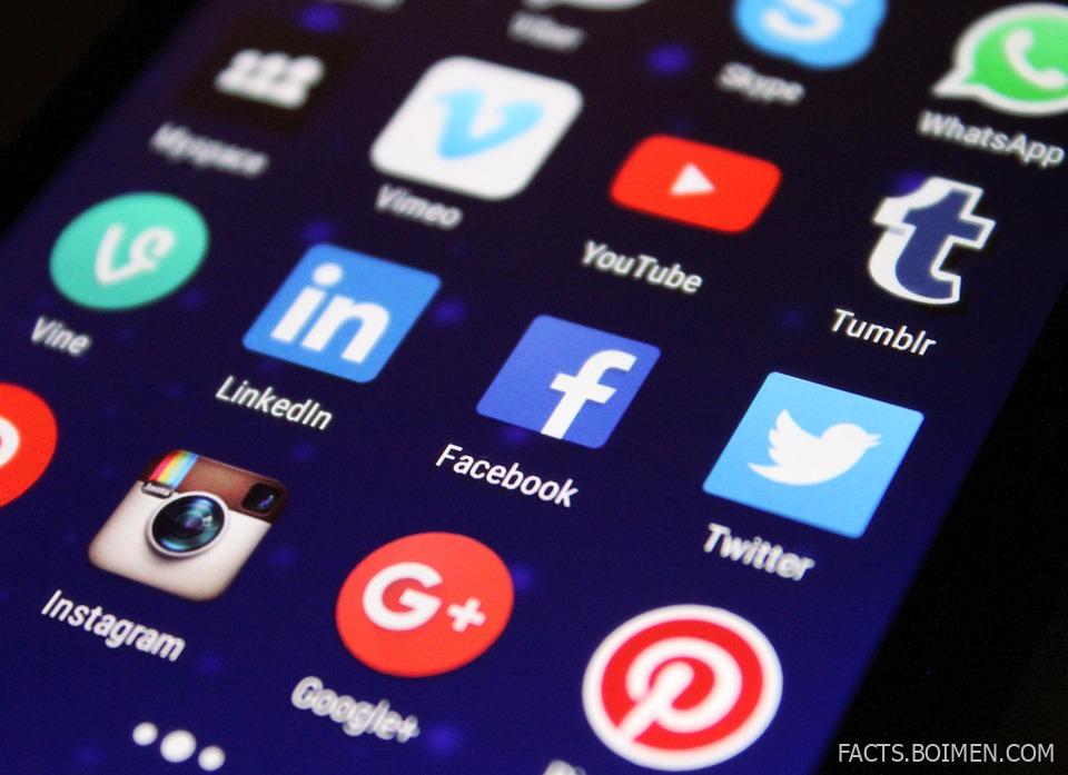 Social Media Hacks That Made Americans Go Crazy in 2025